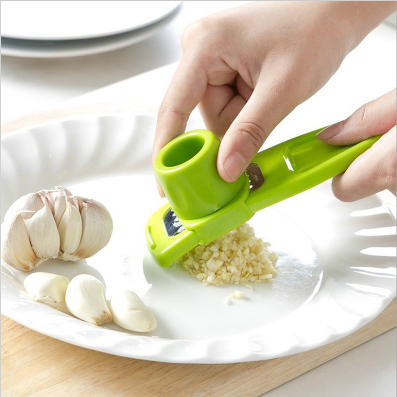 Kitchen Gadgets Garlic - 1 แพ็คมินิเครื่องบดกระเทียมสร้างสรรค์กระเทียมกดครัวกระเทียม Mash คู่มือกระเทียม Mashing สีเขียว