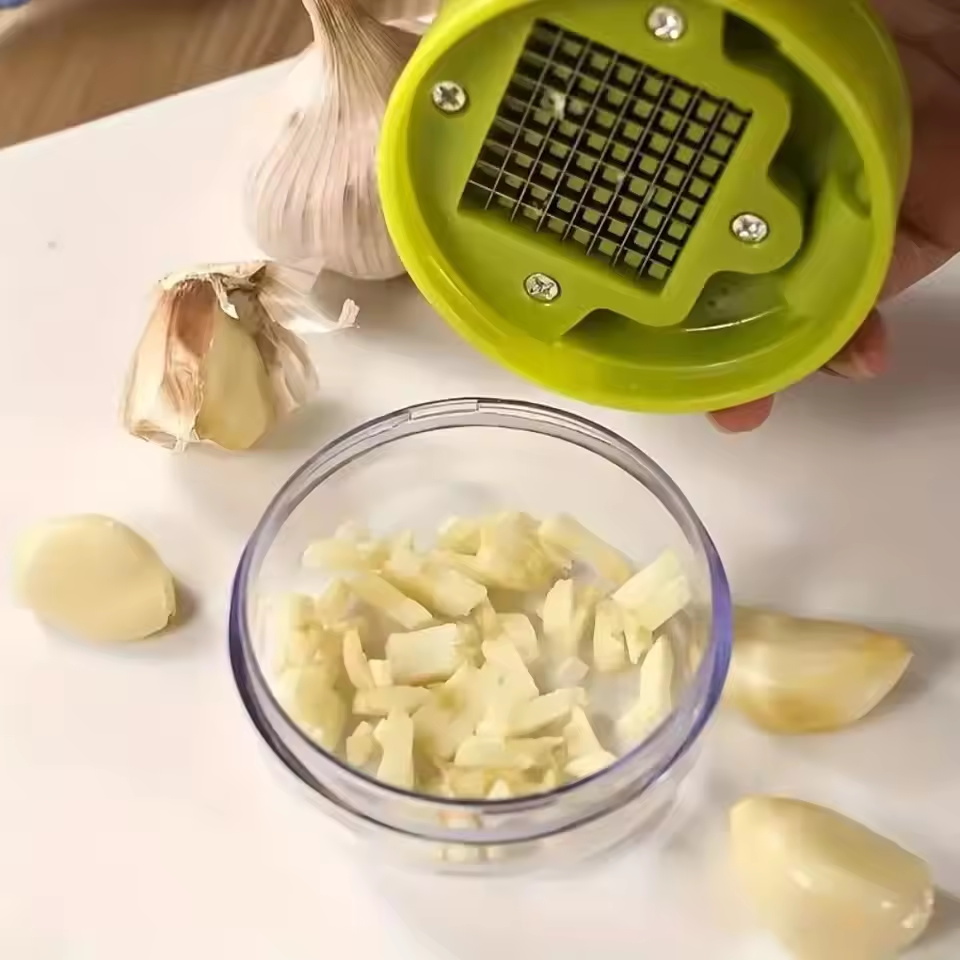 เครื่องบดกระเทียมแบบมือหมุน พร - Kitchen Gadgets Garlic บทวิจารณ์และราคา